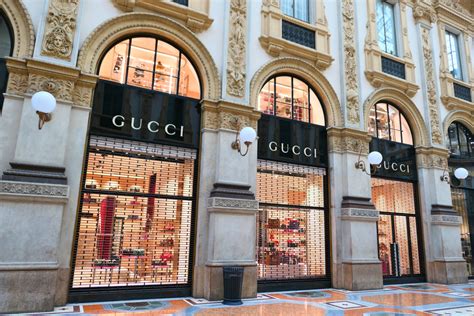 first gucci store in the world